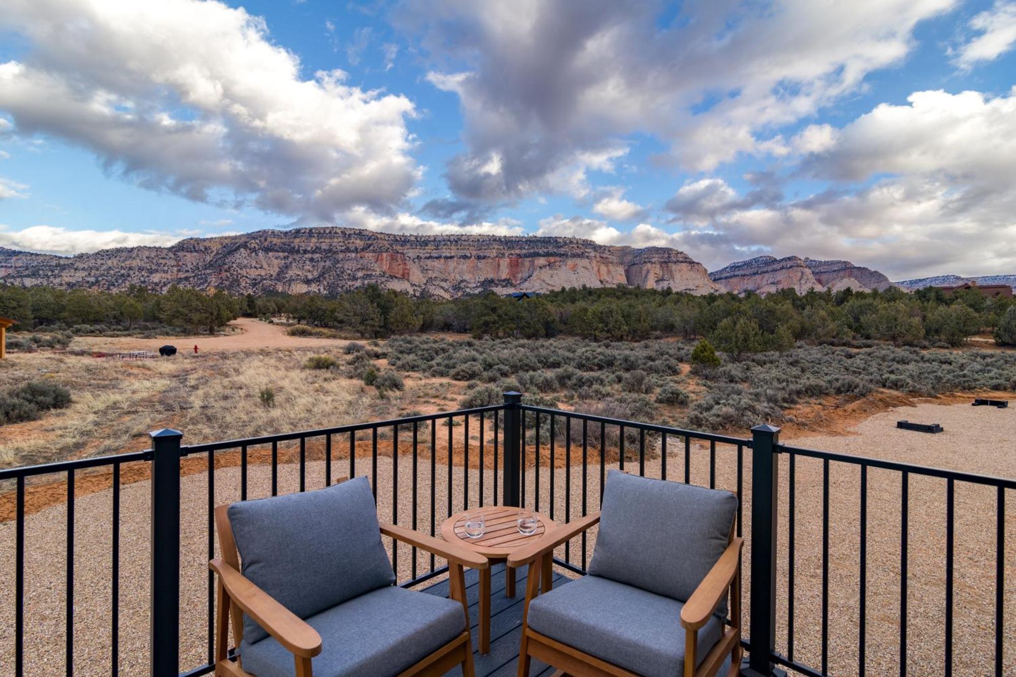 Villa Red Canyon Casita-Brand New, Views, Hot Tub, Near Zion & Bryce Orderville Exterior foto